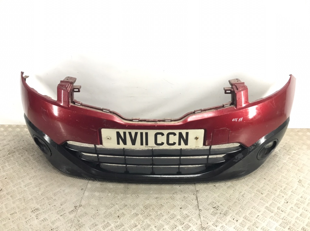 Бампер передний для Nissan Qashqai, 2011 г. 2.0 CDTi дизель б/у