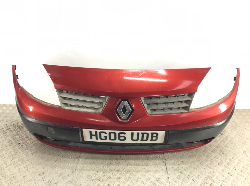 Бампер передний для Renault Scenic, 2006 г. 1.6 i бензин б/у
