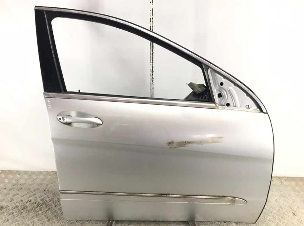 Дверь передняя правая для Mercedes R W251, 2012 г. 3.0 CDI дизель б/у