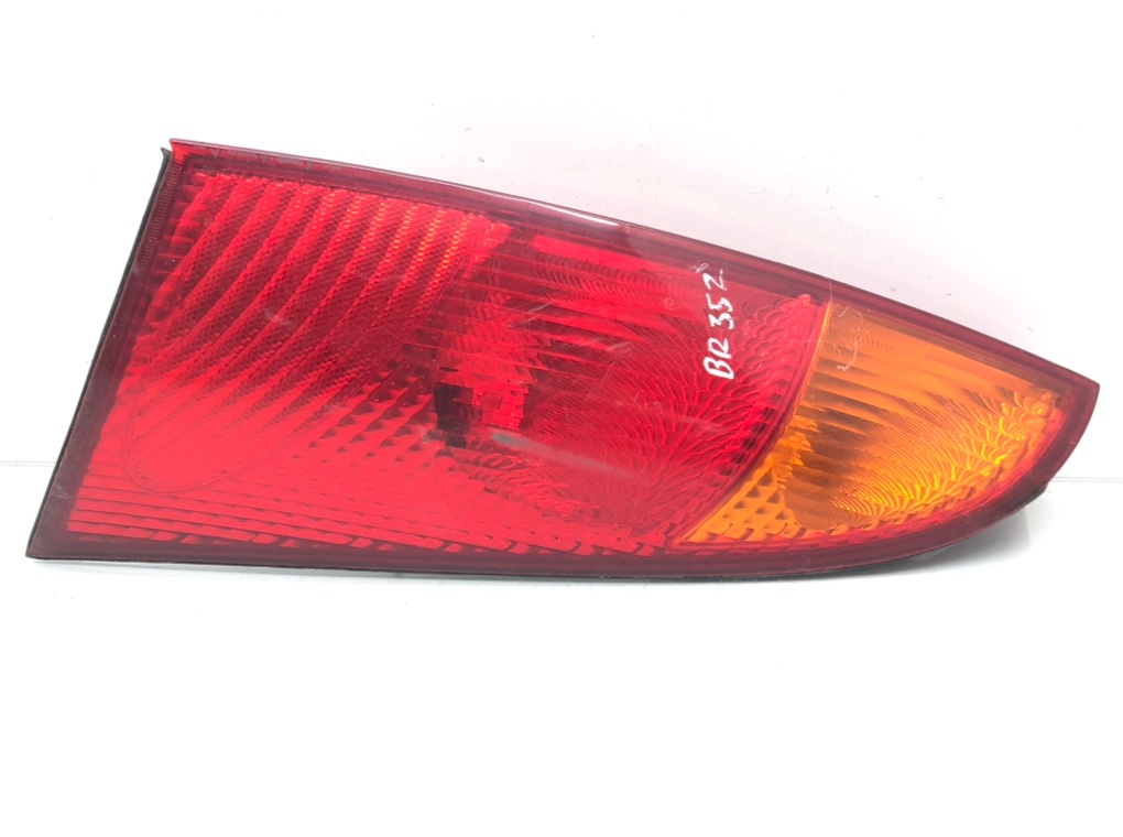 Фонарь задний левый для Ford Focus, 2002 г. 1.6 i бензин б/у