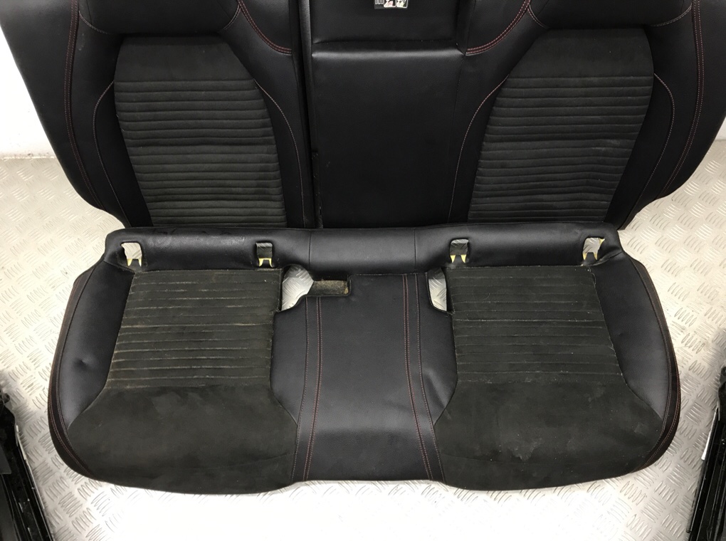 Салон (комплект сидений) для Mercedes CLA C117, 2018 г. 1.6 i бензин б/у — фото 7