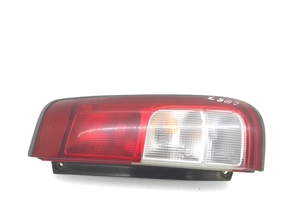 Фонарь задний правый для Suzuki Ignis, 2001 г. 1.3 i бензин б/у