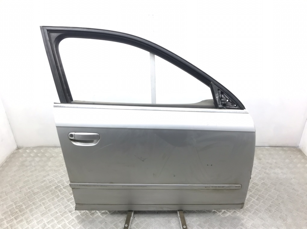 Дверь передняя правая для Audi A4, 2007 г. 2.0 TDi дизель б/у