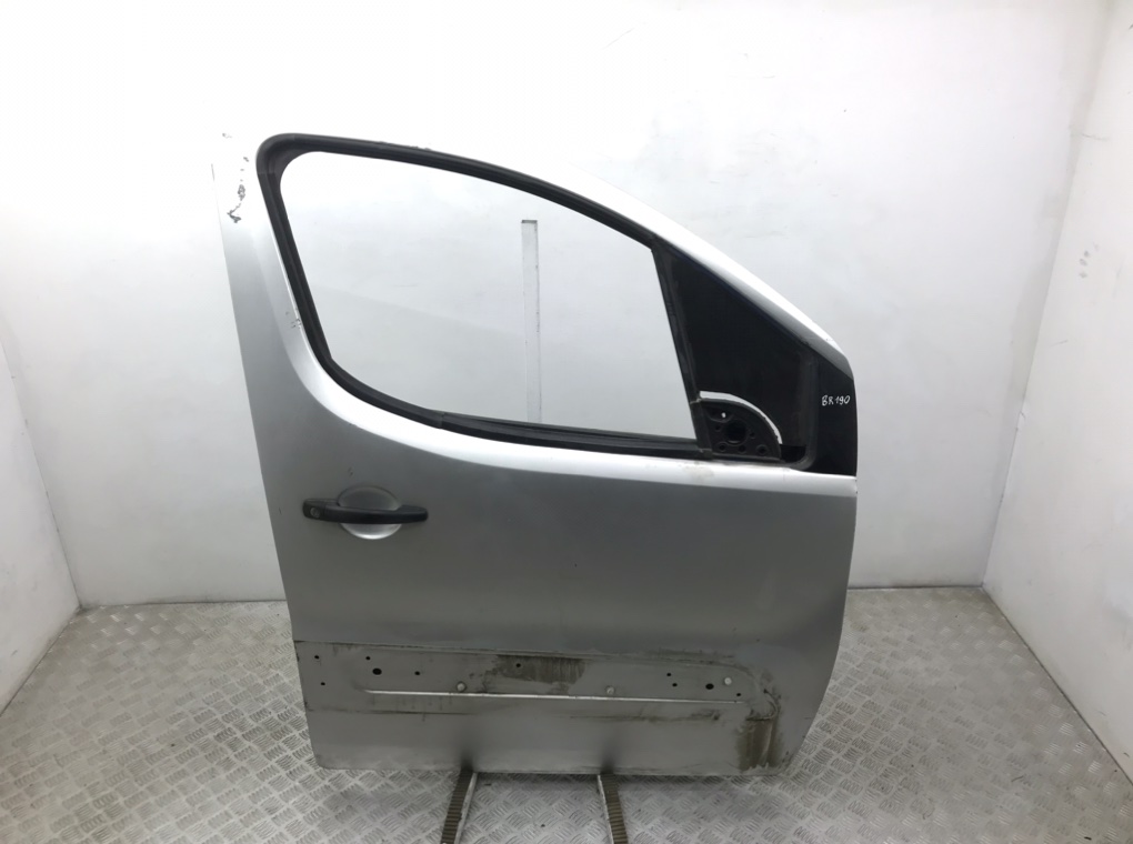 Дверь передняя правая для Peugeot Partner, 2010 г. 1.6 HDi дизель б/у
