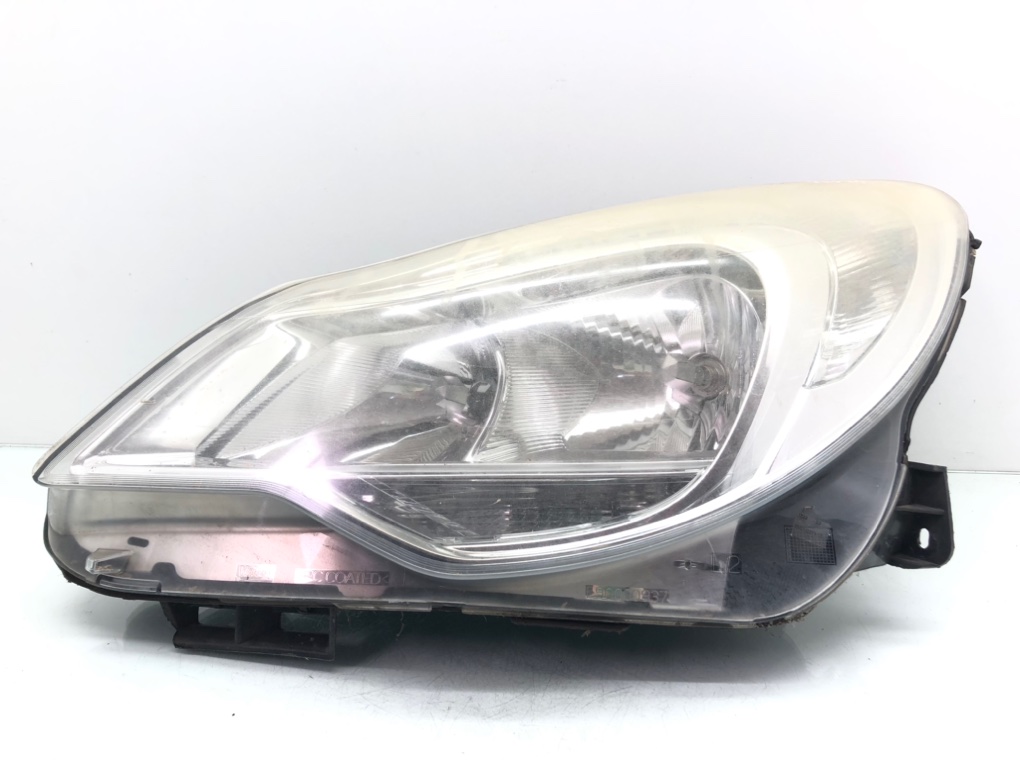 Фара левая для Opel Corsa, 2011 г. 1.0 i бензин б/у