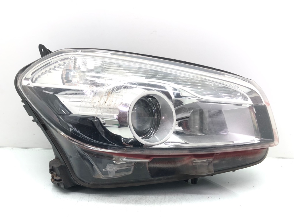 Фара правая для Nissan Qashqai, 2011 г. 2.0 CDTi дизель б/у
