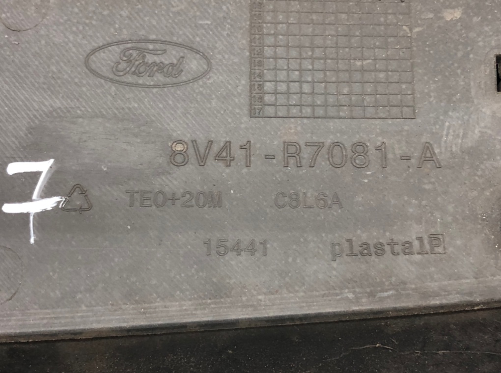 Решетка радиатора для Ford Kuga, 2008 г. 2.0 TDCi дизель б/у — фото 5