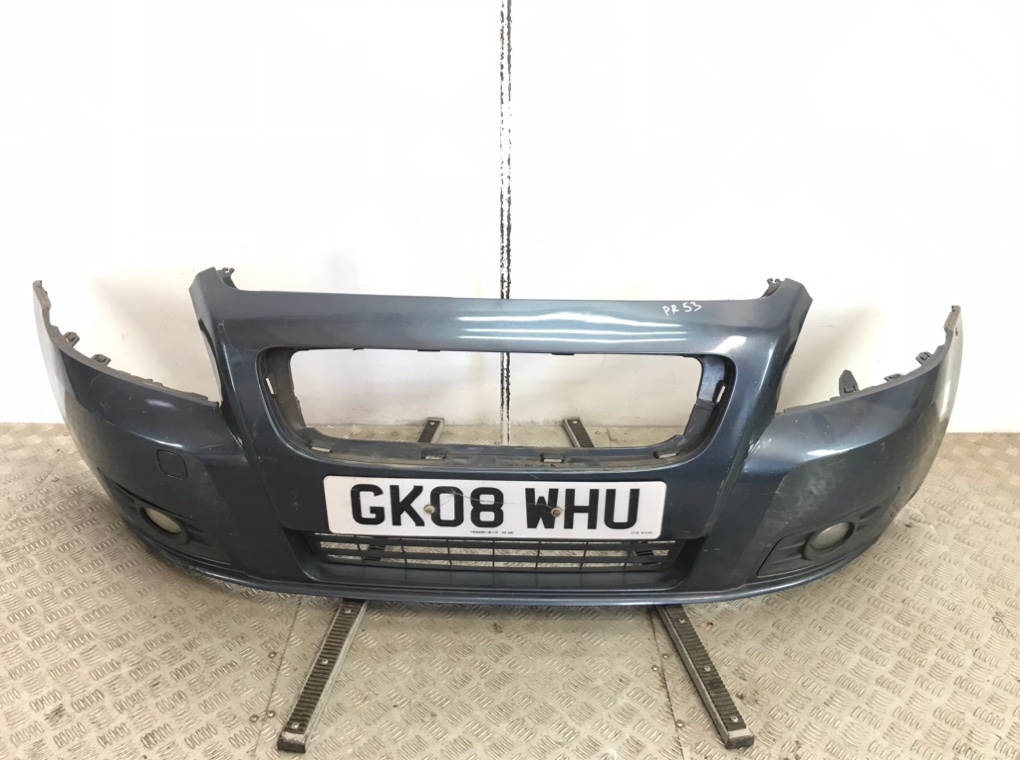 Бампер передний для Volvo V50, 2008 г. 2.0 TD дизель б/у