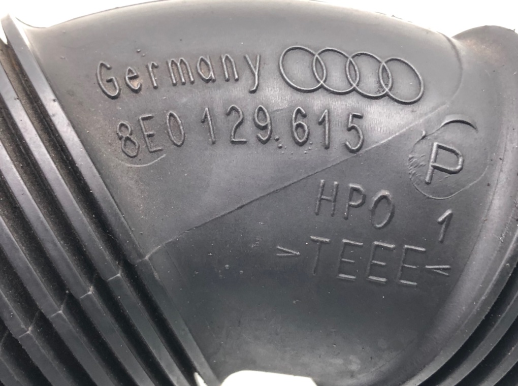 Воздуховод для Audi A4, 2007 г. 3.0 TDi дизель б/у — фото 5