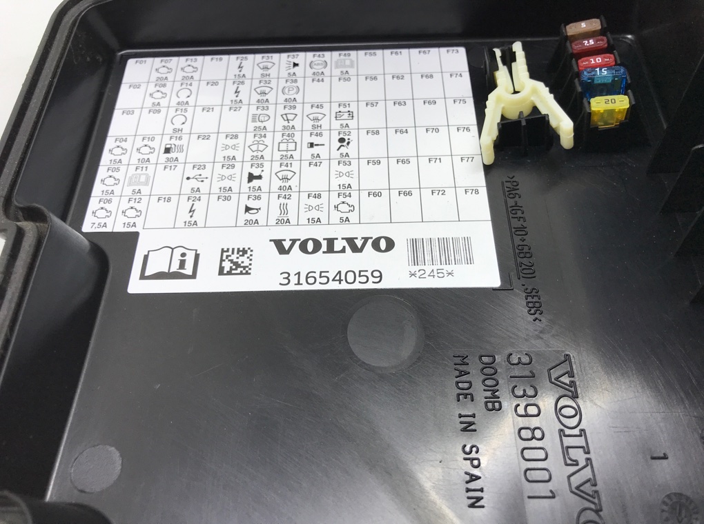 Блок предохранителей для Volvo V90, 2019 г. 2.0 i бензин б/у — фото 6
