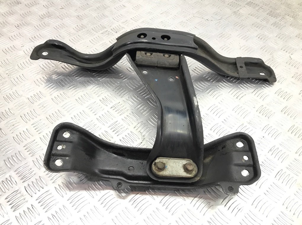 Кронштейн КПП для Subaru Impreza, 2006 г. 2.5 Ti бензин б/у