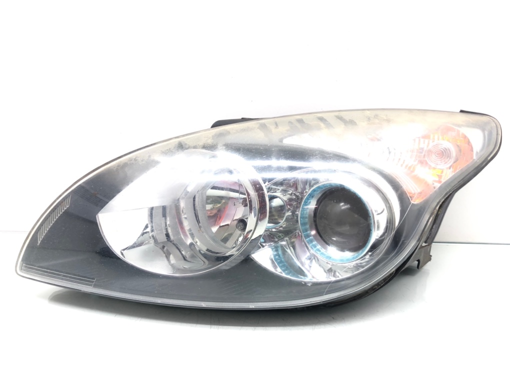 Фара левая для Hyundai i30, 2010 г. 1.4 i бензин б/у