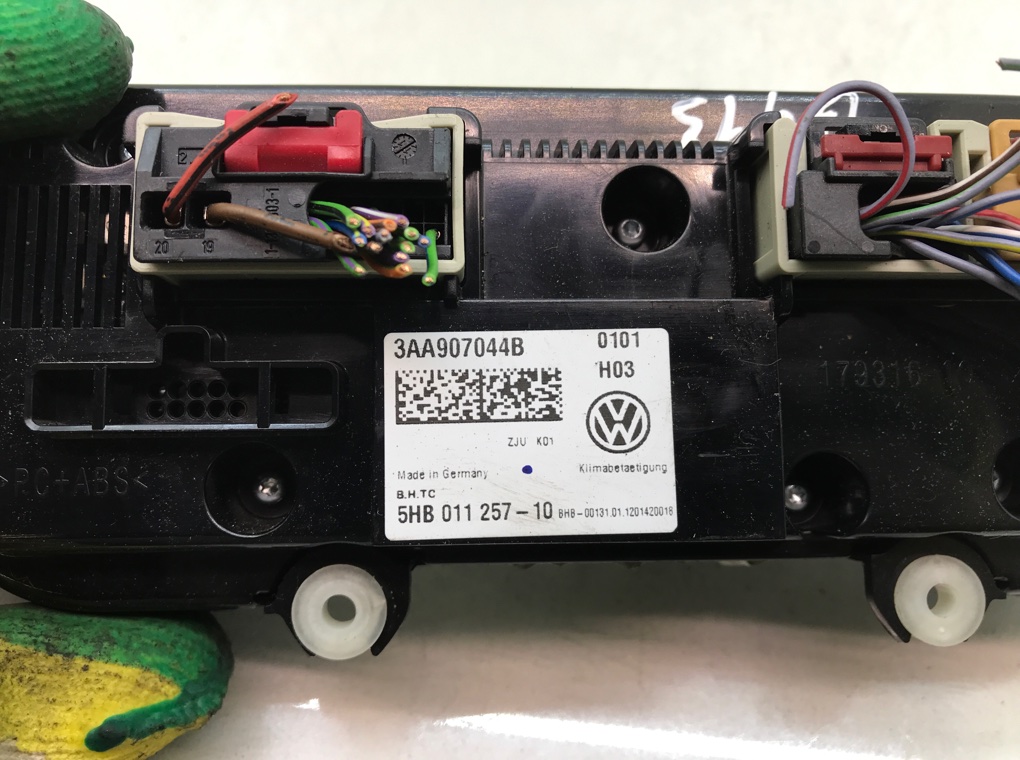 Блок управления печки/климат-контроля для Volkswagen Passat, 2012 г. 1.6 TDi дизель б/у — фото 5