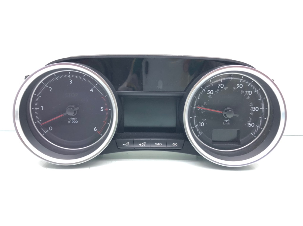 Щиток приборов (приборная панель) для Peugeot 508, 2013 г. 2.0 HDI дизель б/у
