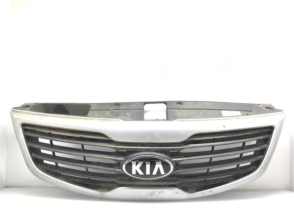 Решетка радиатора для Kia Sportage, 2013 г. 1.7 CRDi дизель б/у