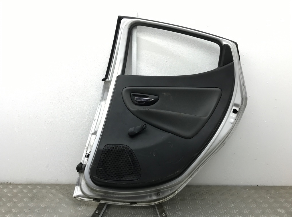 Дверь задняя правая для Chrysler Ypsilon, 2012 г. 0.9 Ti бензин б/у — фото 4