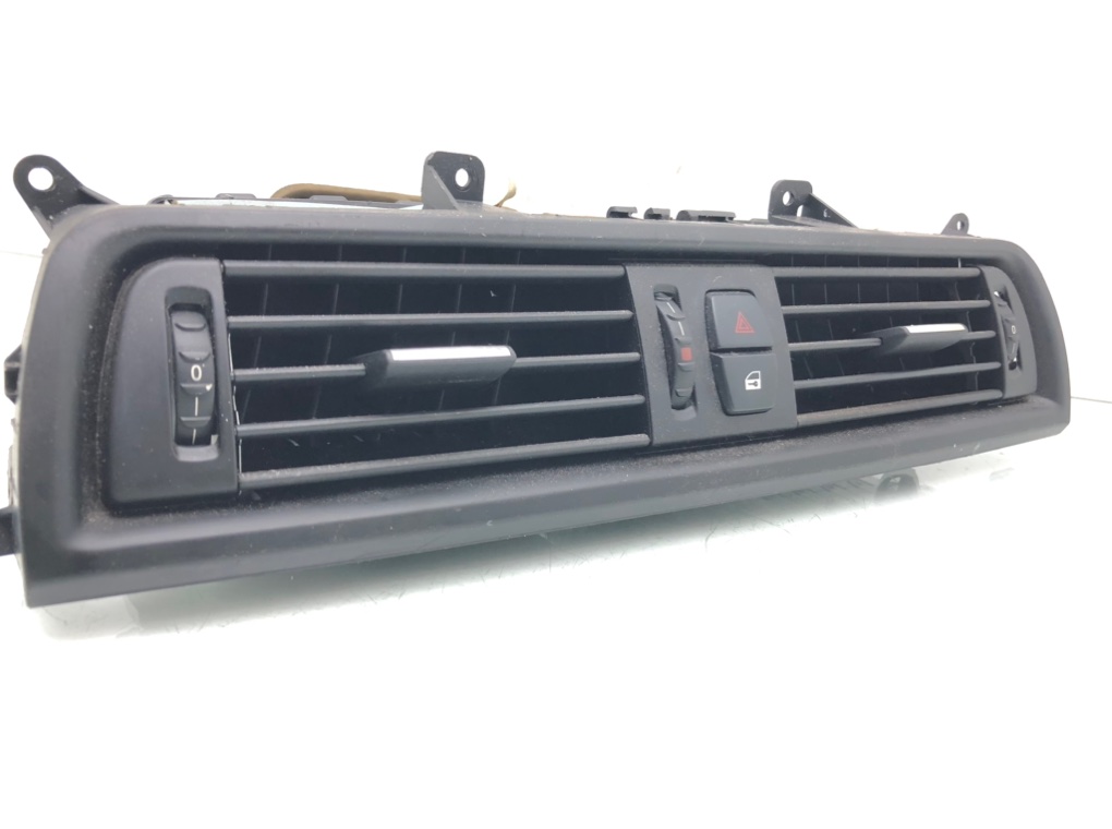 Дефлектор обдува салона для BMW 5 F10/F11/GT F07, 2010 г. 2.0 TD дизель б/у — фото 5