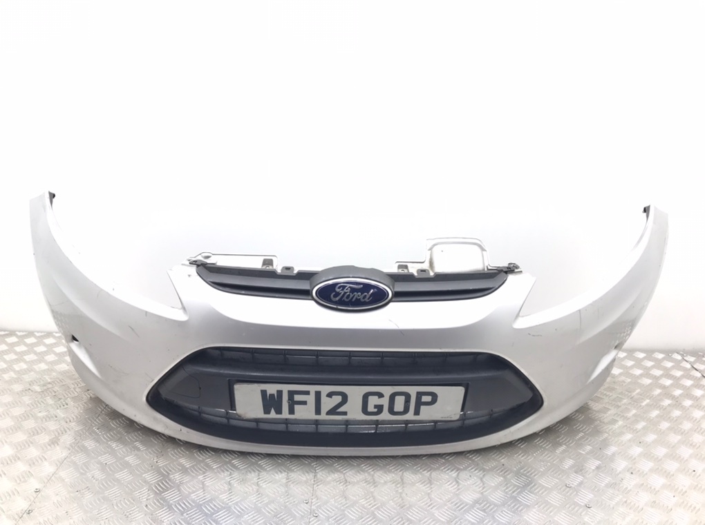 Бампер передний для Ford Fiesta, 2012 г. 1.6 TDCi дизель б/у