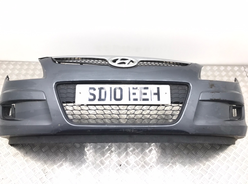 Бампер передний для Hyundai i30, 2010 г. 1.4 i бензин б/у