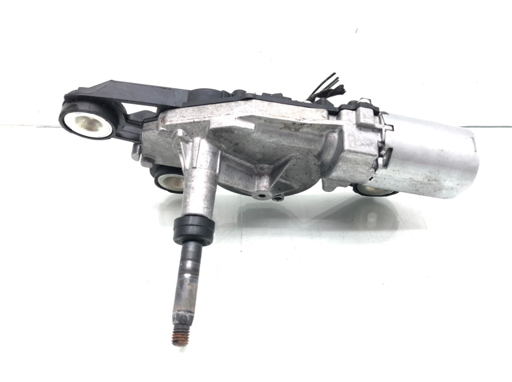 Моторчик заднего стеклоочистителя (дворника) для Ford Fiesta, 2010 г. 1.4 TDCi дизель б/у — фото 2