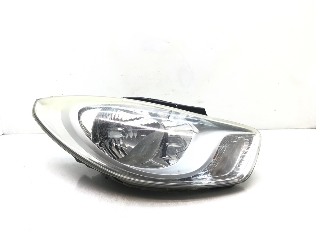 Фара правая для Hyundai i10, 2013 г. 1.2 i бензин б/у
