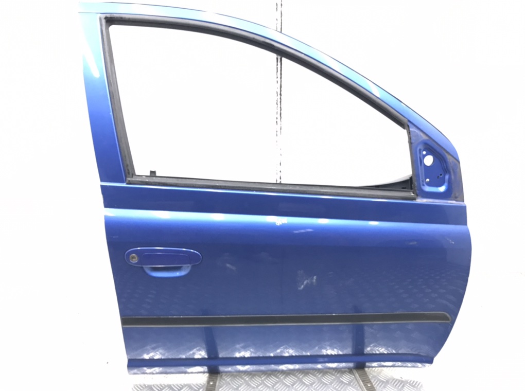 Дверь передняя правая для Toyota Yaris, 2001 г. 1.0 i бензин б/у