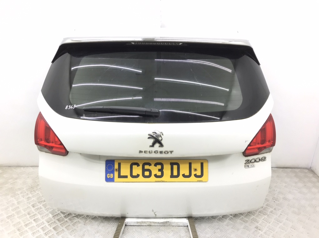 Крышка багажника для Peugeot 2008, 2014 г. 1.6 HDi дизель б/у