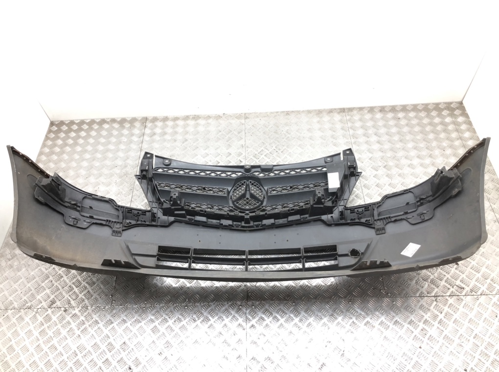 Бампер передний для Mercedes Vito W639, 2012 г. 2.2 CDi дизель б/у — фото 3