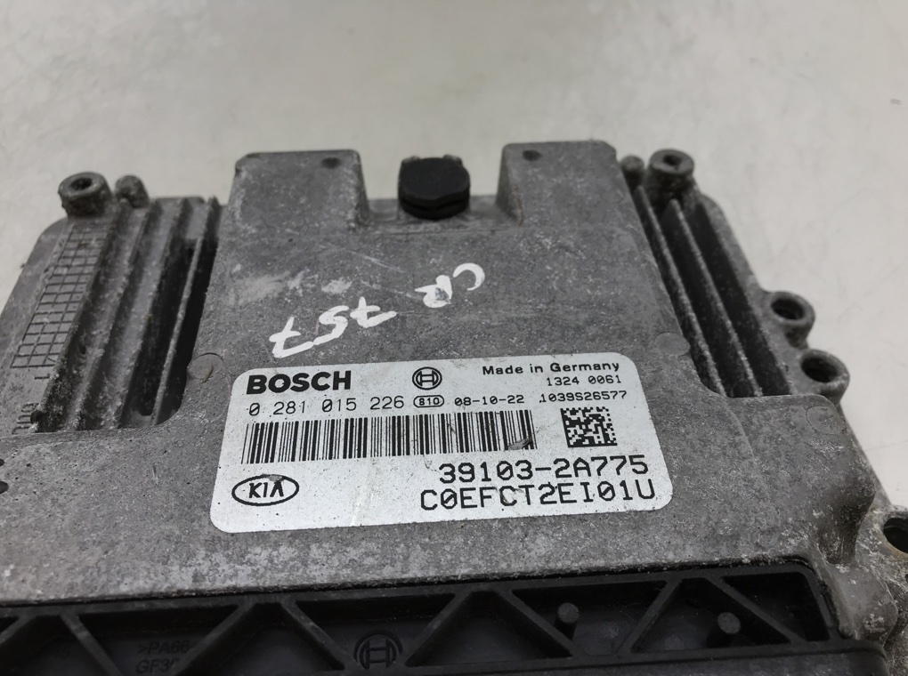 Блок управления двигателем для Kia Ceed, 2008 г. 1.6 CRDi дизель б/у — фото 5