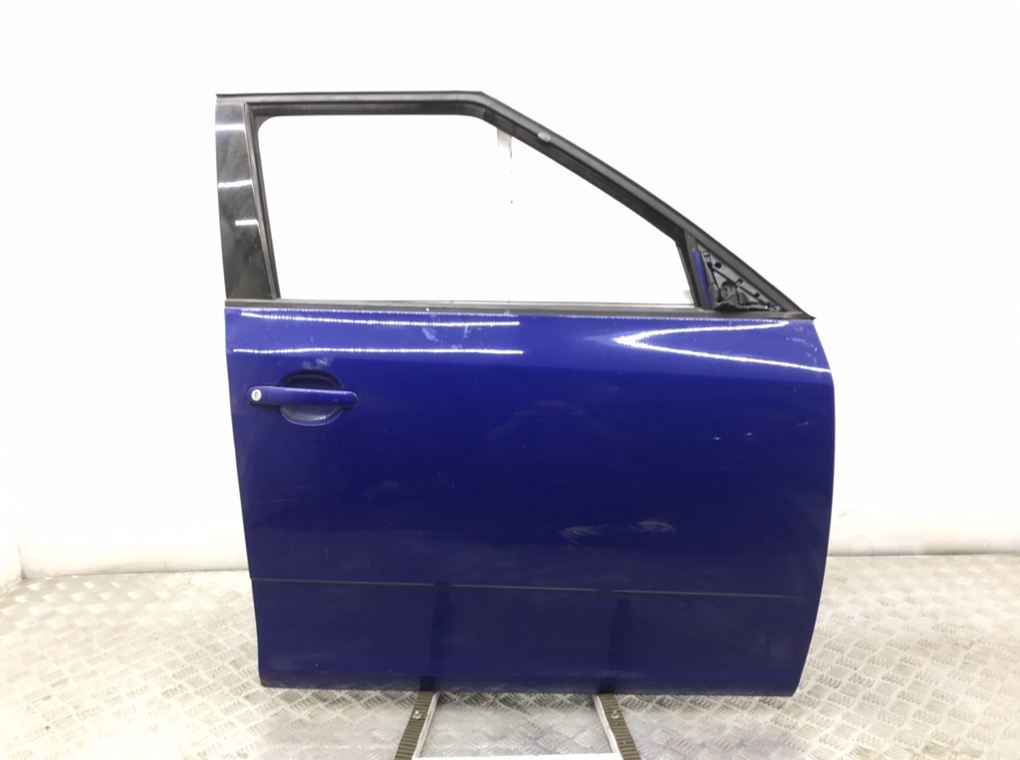 Дверь передняя правая для Skoda Fabia, 2008 г. 1.9 TDi дизель б/у