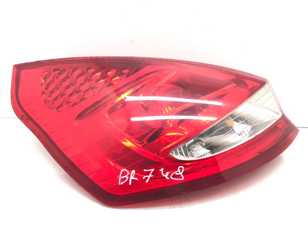Фонарь задний левый для Ford Fiesta, 2009 г. 1.4 TDCi дизель б/у