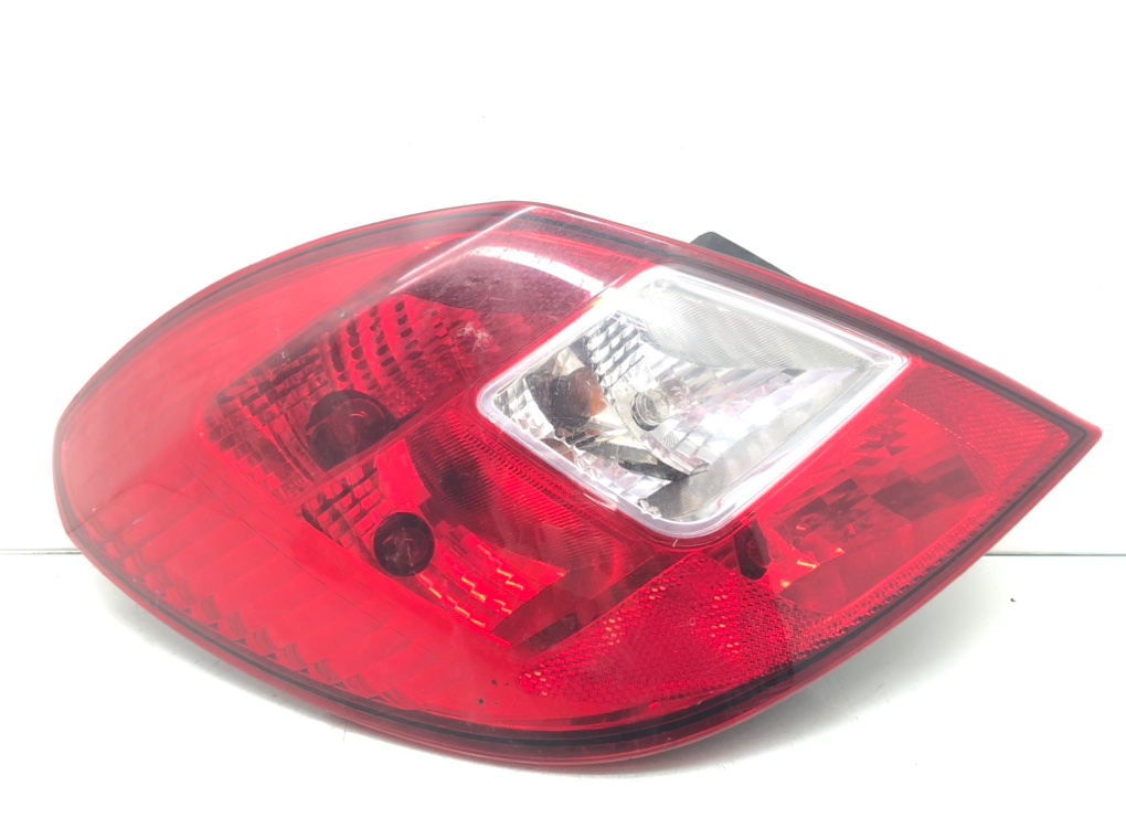 Фонарь задний левый для Opel Corsa, 2007 г. 1.2 i бензин б/у