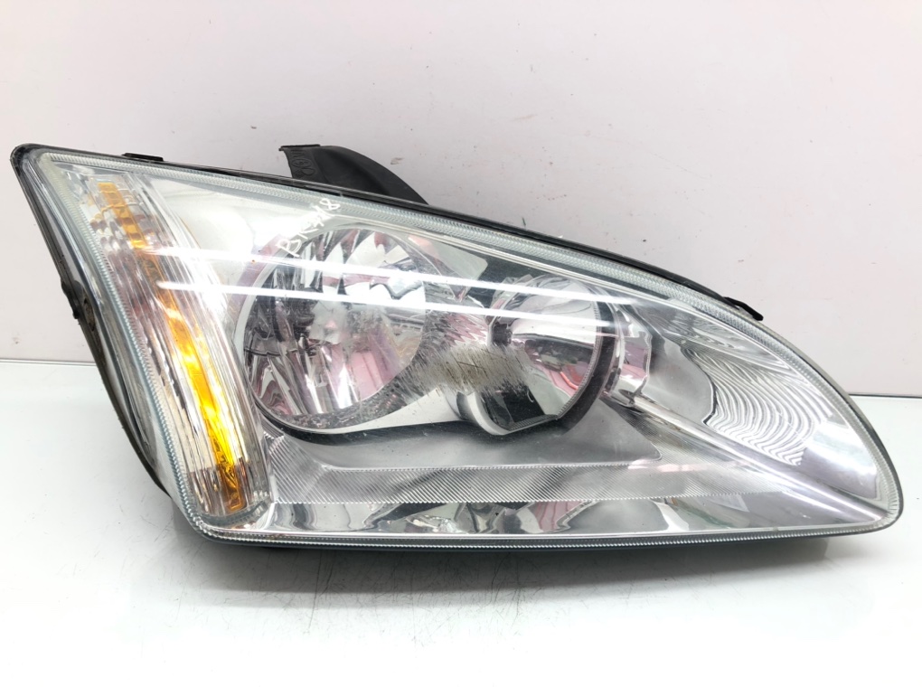 Фара правая для Ford Focus, 2005 г. 1.6 i бензин б/у