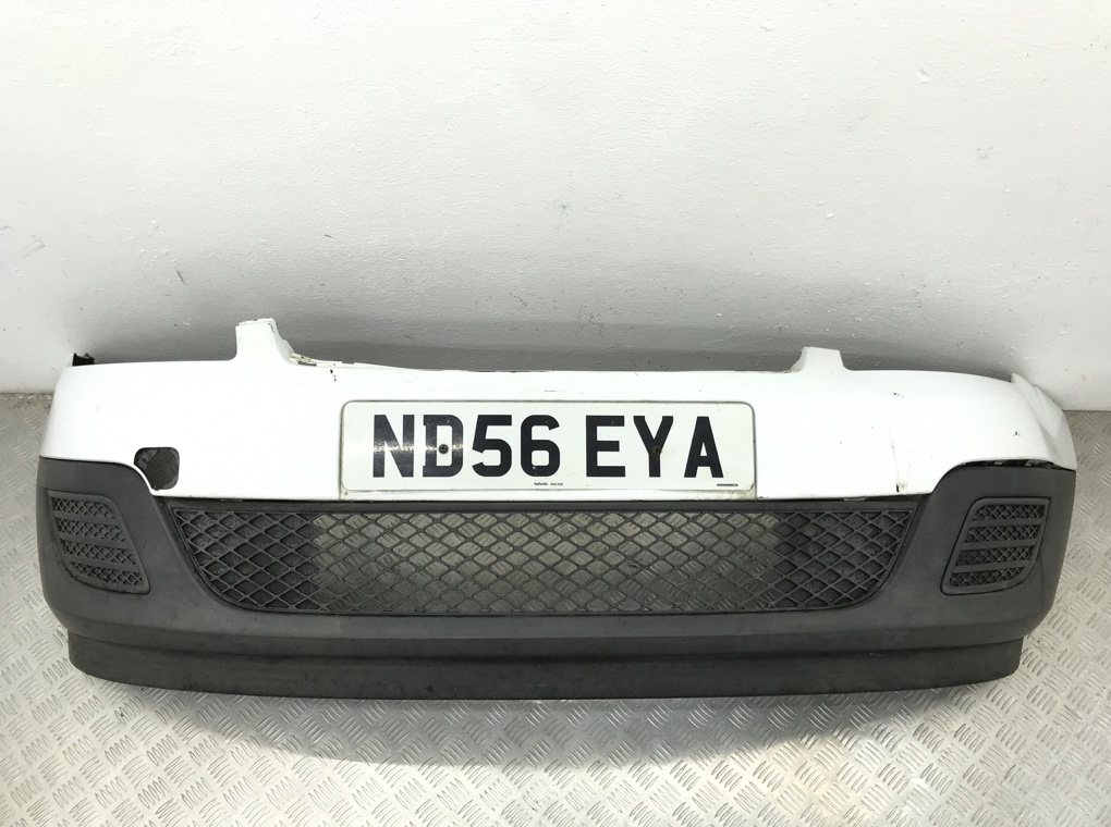 Бампер передний для Ford Fiesta, 2006 г. 1.4 TDCi дизель б/у