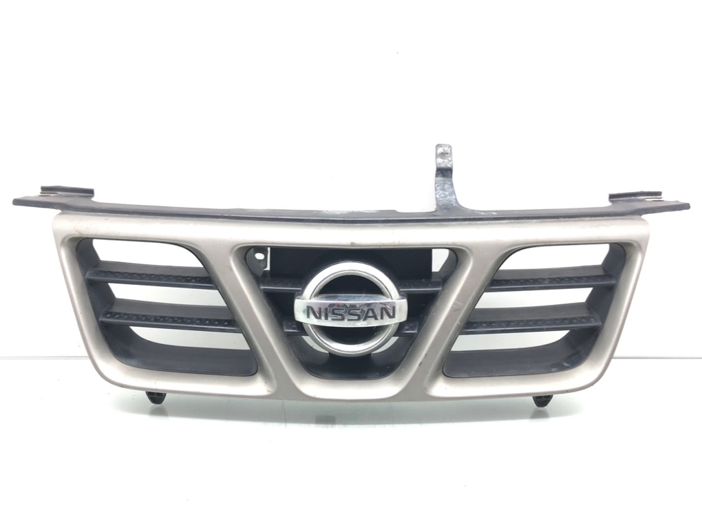 Решетка радиатора для Nissan X-Trail, 2002 г. 2.0 i бензин б/у
