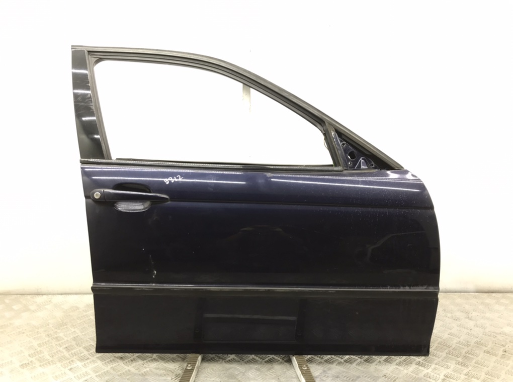 Дверь передняя правая для BMW 3 E46, 2002 г. 2.5 i бензин б/у