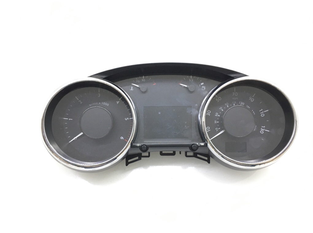 Щиток приборов (приборная панель) для Peugeot 5008, 2011 г. 1.6 HDi дизель б/у