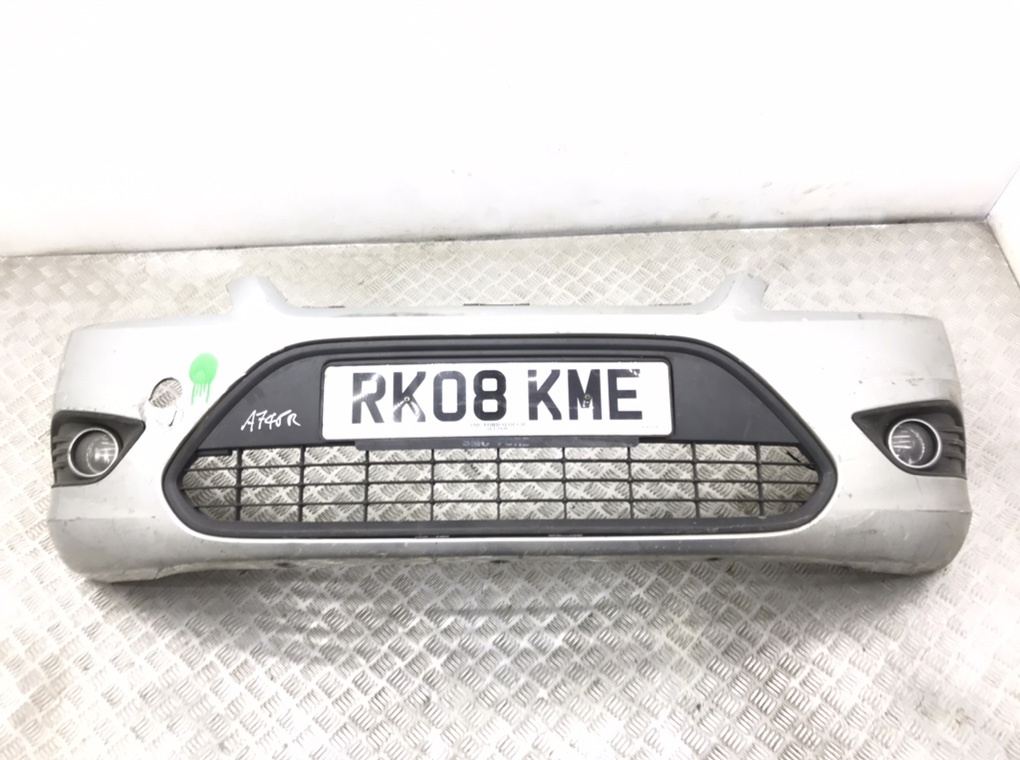 Бампер передний для Ford Focus, 2008 г. 1.6 i бензин б/у