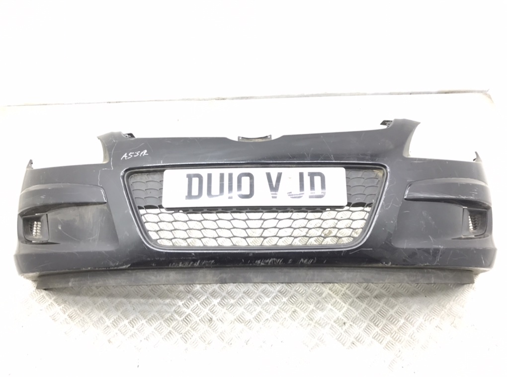 Бампер передний для Hyundai i30, 2010 г. 1.4 i бензин б/у