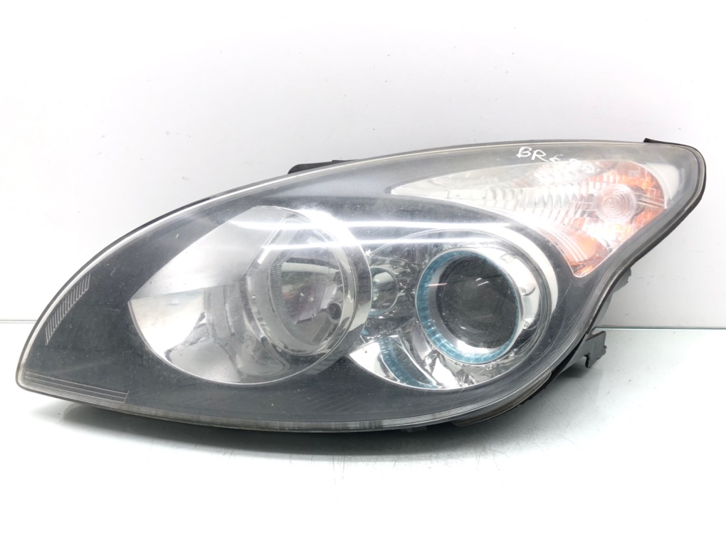 Фара левая для Hyundai i30, 2010 г. 1.6 CRDi дизель б/у