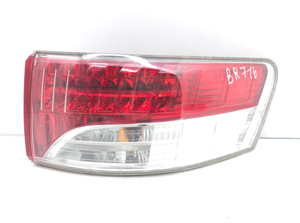 Фонарь задний правый для Toyota Avensis, 2010 г. 1.8 i бензин б/у