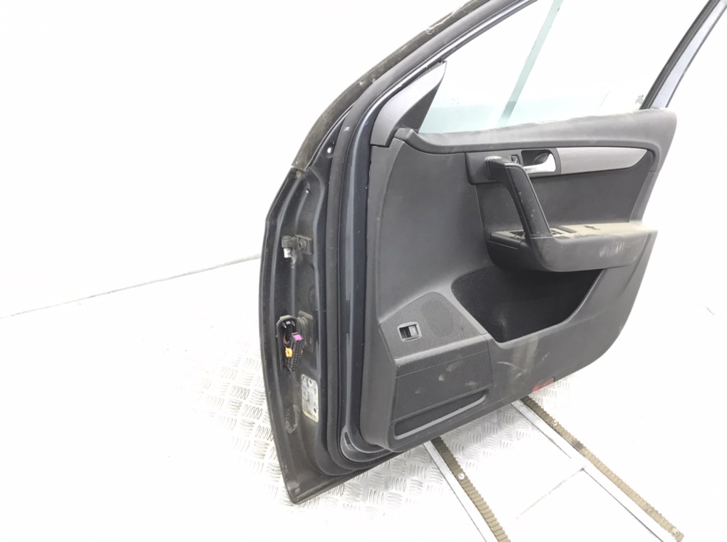 Дверь передняя правая для Volkswagen Passat, 2012 г. 1.6 TDi дизель б/у — фото 3