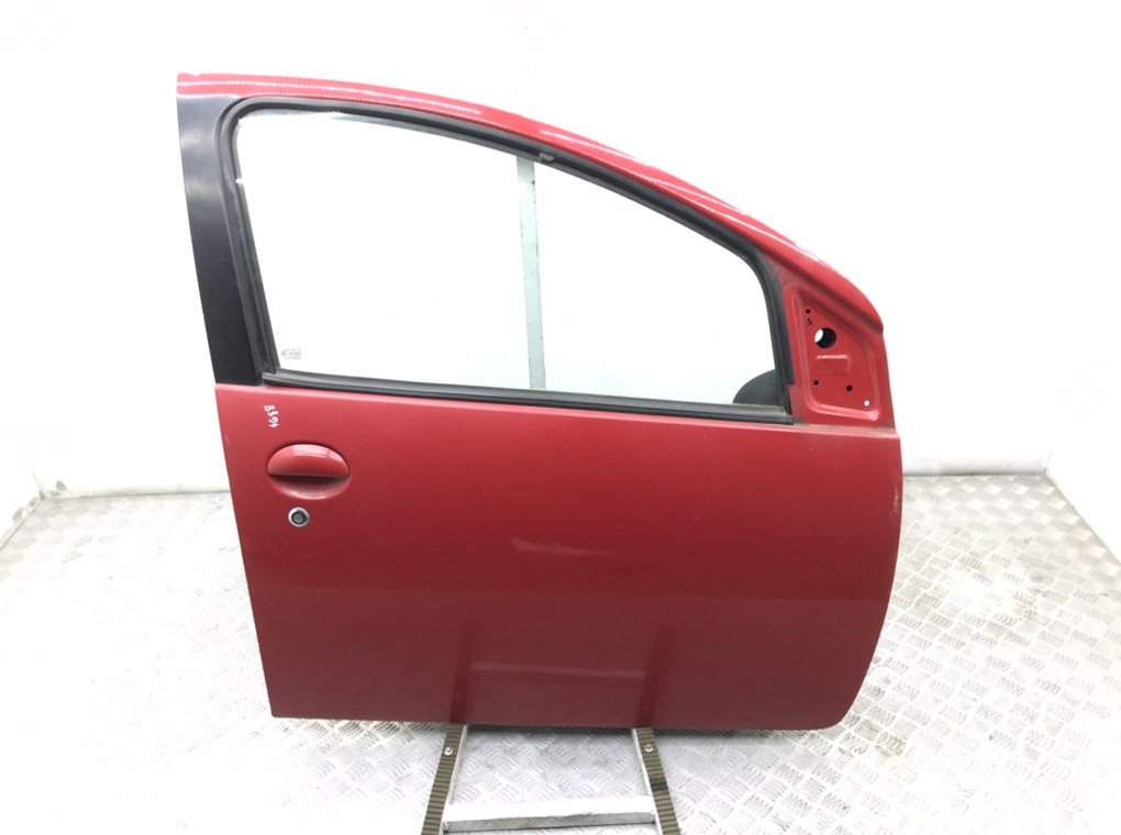 Дверь передняя правая для Toyota Aygo, 2013 г. 1.0 i бензин б/у