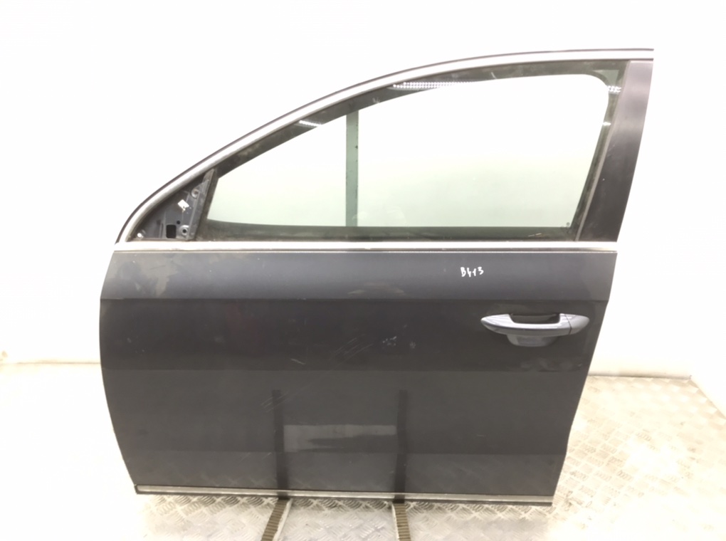 Дверь передняя левая для Volkswagen Passat, 2012 г. 1.6 TDi дизель б/у
