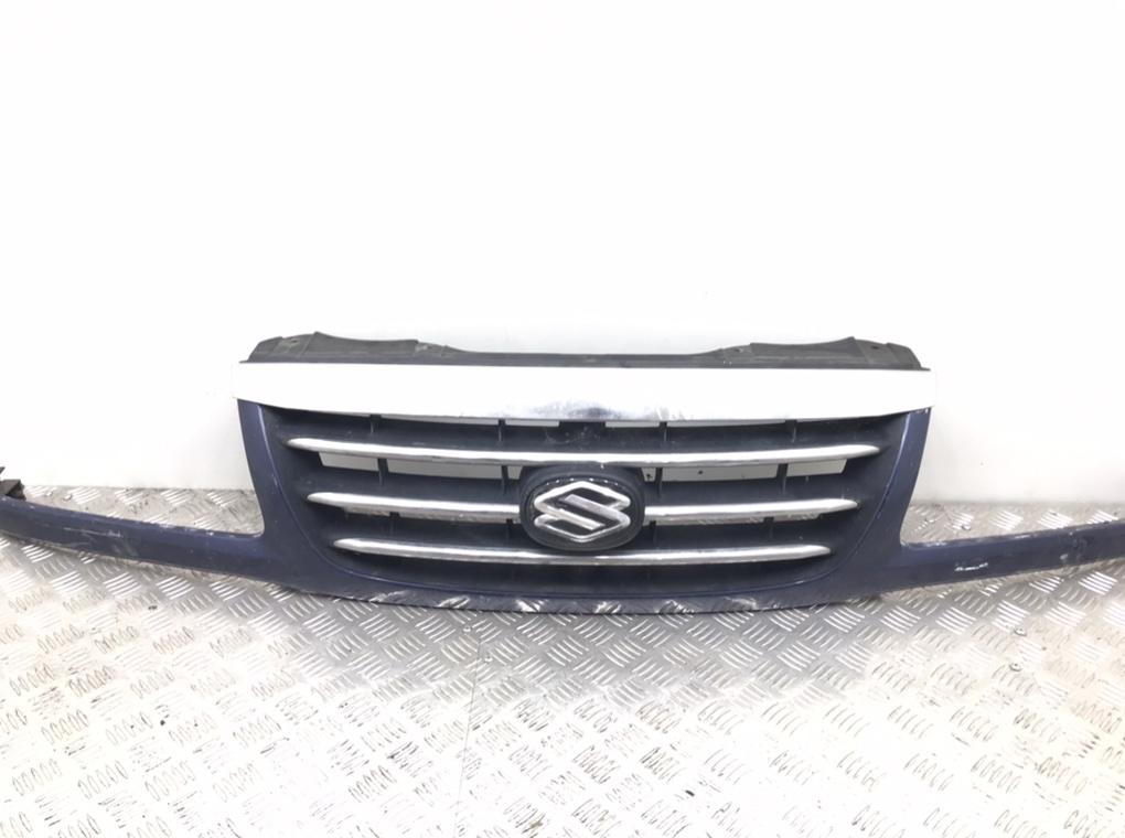 Решетка радиатора для Suzuki Grand Vitara, 2002 г. 2.7 i бензин б/у