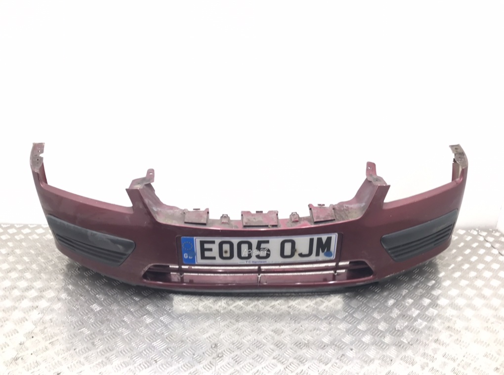 Бампер передний для Ford Focus, 2005 г. 1.6 i бензин б/у