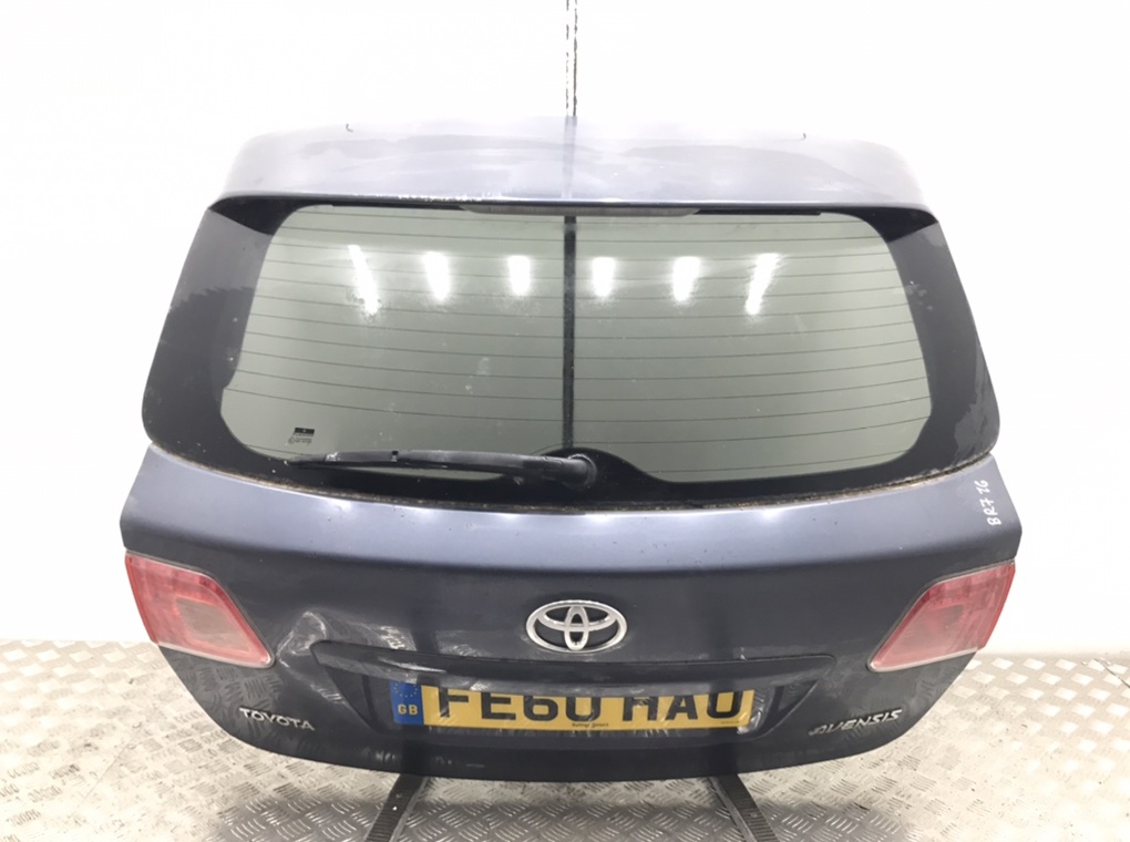Крышка багажника для Toyota Avensis, 2010 г. 1.8 i бензин б/у