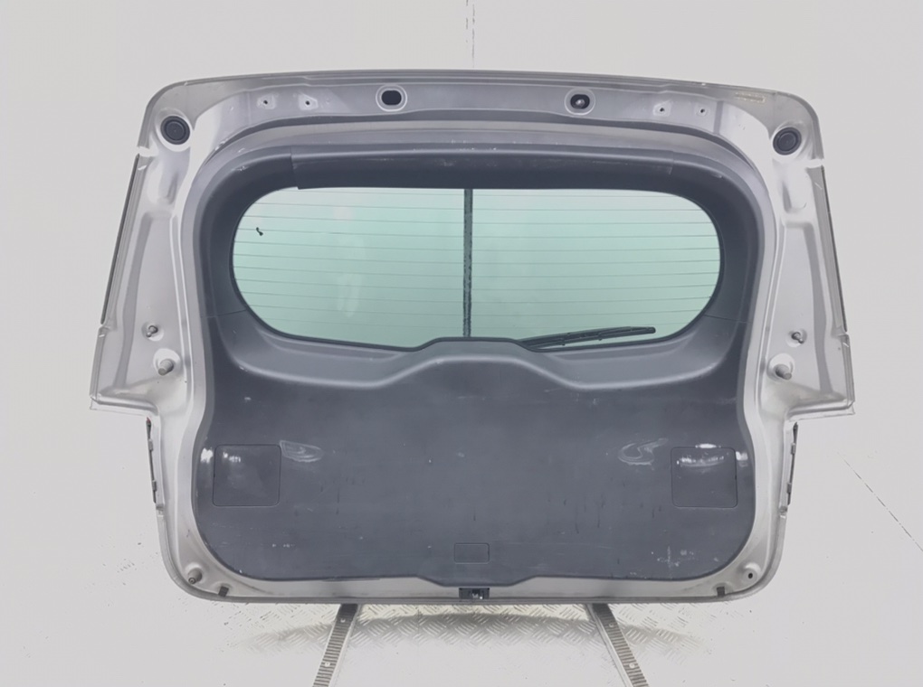 Крышка багажника для Mazda 5, 2014 г. 1.6 TD дизель б/у — фото 2