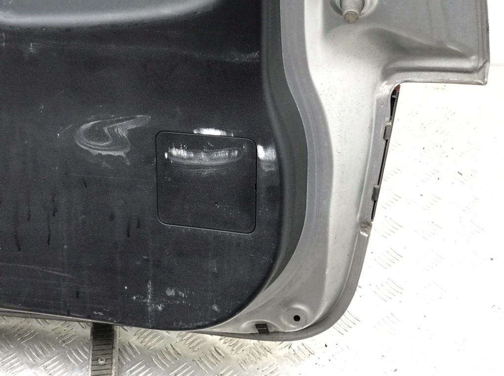 Крышка багажника для Mazda 5, 2014 г. 1.6 TD дизель б/у — фото 6