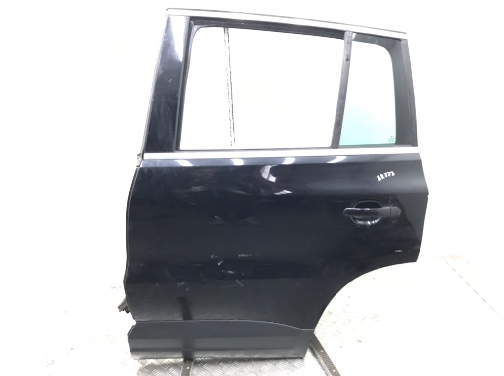 Дверь задняя левая для Volkswagen Tiguan, 2008 г. 2.0 TDi дизель б/у